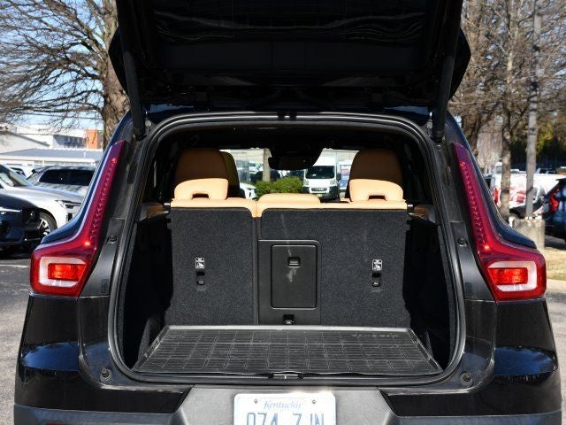 2019 Volvo XC40 Momentum