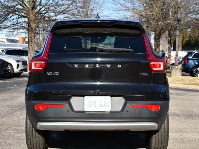 2019 Volvo XC40 Momentum