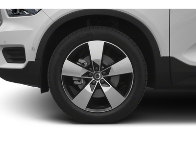 2019 Volvo XC40 Momentum