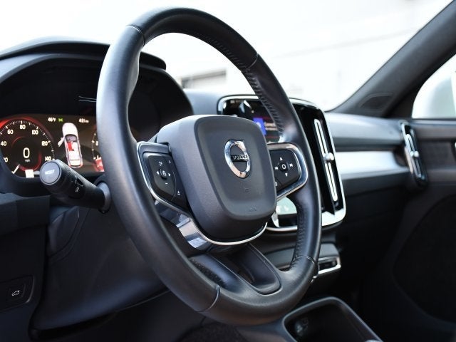 2019 Volvo XC40 Momentum