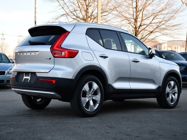 2019 Volvo XC40 Momentum