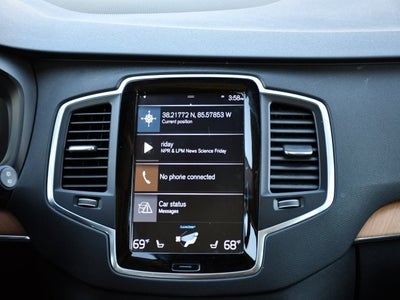 2022 Volvo XC90 T6 Momentum