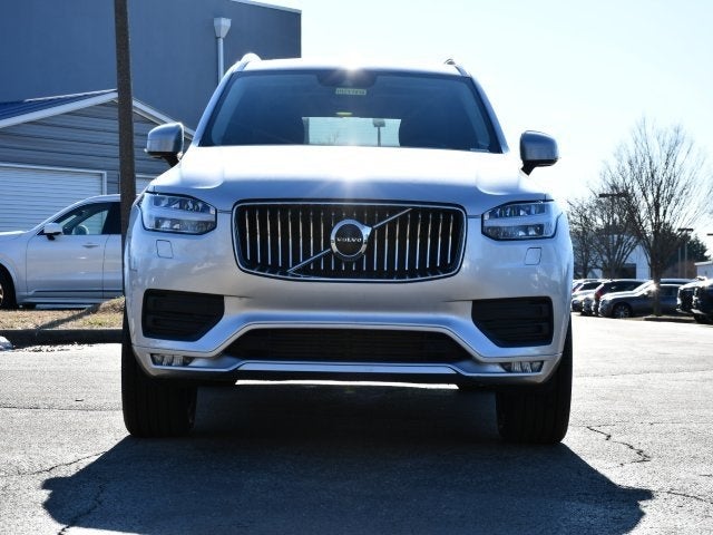 2022 Volvo XC90 T6 Momentum
