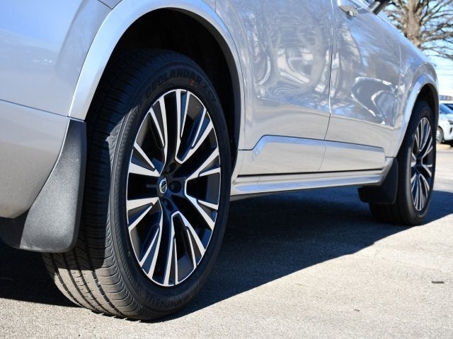 2022 Volvo XC90 T6 Momentum
