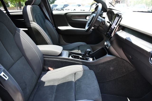 2023 Volvo XC40 Recharge Pure Electric Twin Plus