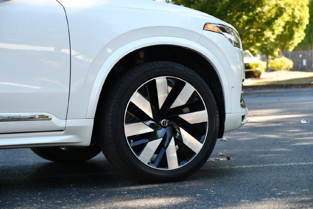 2024 Volvo XC90 Recharge Plug-In Hybrid T8 Plus Bright Theme 7 Passenger