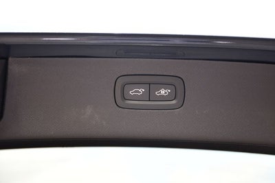 2024 Volvo XC90 Recharge Plug-In Hybrid T8 Plus Bright Theme 7 Passenger