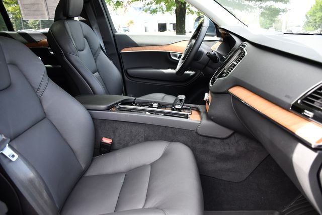 2024 Volvo XC90 Recharge Plug-In Hybrid T8 Plus Bright Theme 7 Passenger
