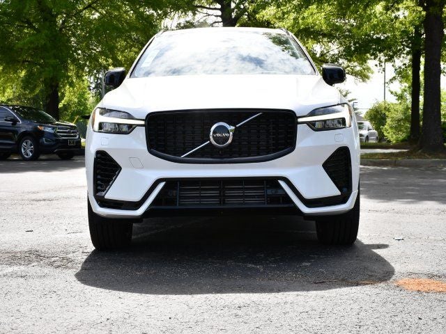 2025 Volvo XC60 Plug-In Hybrid T8 Plus