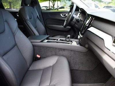 2025 Volvo XC60 Plug-In Hybrid T8 Plus