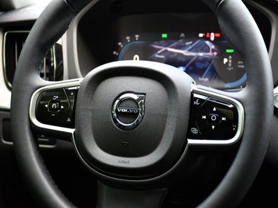 2025 Volvo XC60 Plug-In Hybrid T8 Plus