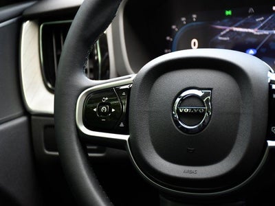 2025 Volvo XC60 Plug-In Hybrid T8 Plus
