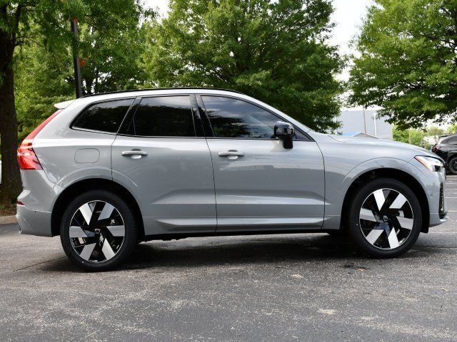 2025 Volvo XC60 Plug-In Hybrid T8 Plus