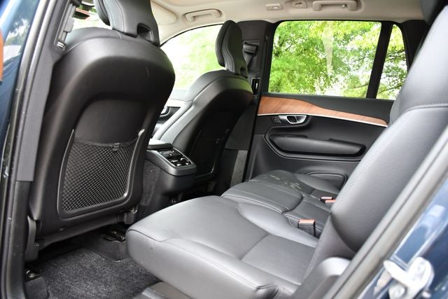 2023 Volvo XC90 B5 Plus