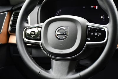 2023 Volvo XC90 B5 Plus