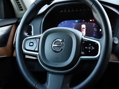 2023 Volvo XC90 B5 Plus