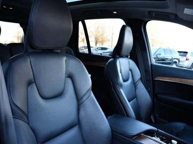 2023 Volvo XC90 B5 Plus