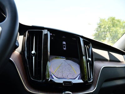 2023 Volvo XC60 B5 Plus Bright Theme