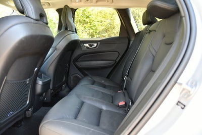 2024 Volvo XC60 B5 Plus Dark Theme