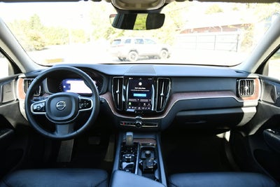 2024 Volvo XC60 B5 Plus Dark Theme
