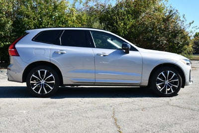 2024 Volvo XC60 B5 Plus Dark Theme