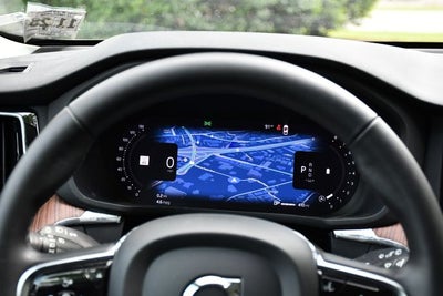 2024 Volvo XC60 B5 Plus Dark Theme