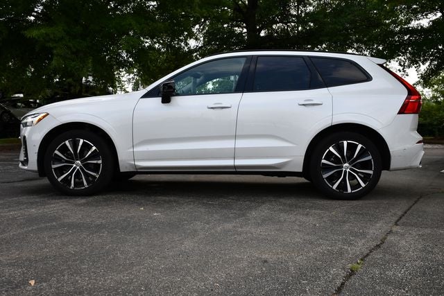 2024 Volvo XC60 B5 Plus Dark Theme