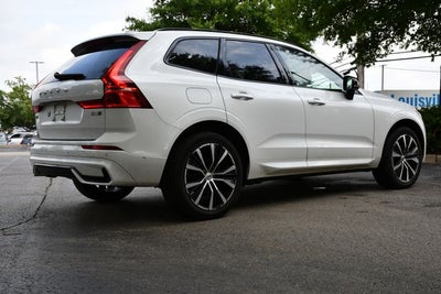 2024 Volvo XC60 B5 Plus Dark Theme