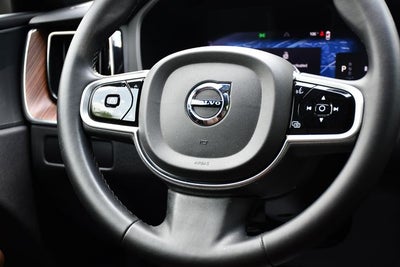 2024 Volvo XC60 B5 Plus Dark Theme