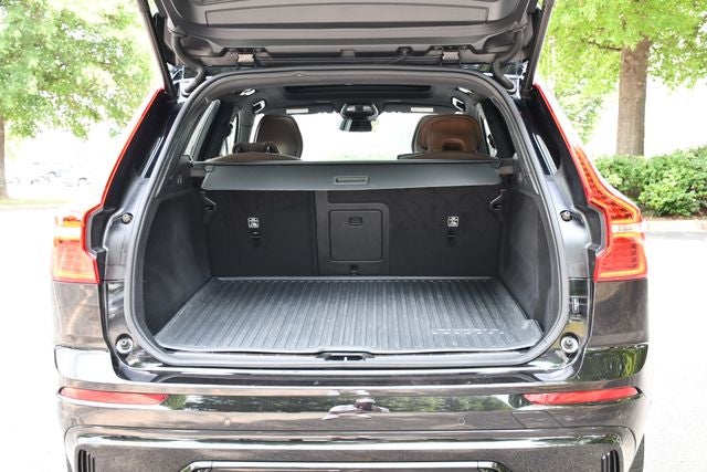 2024 Volvo XC60 B5 Plus Dark Theme