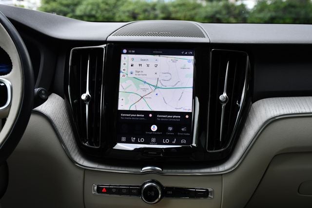 2024 Volvo XC60 B5 Plus Dark Theme