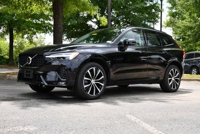 2024 Volvo XC60 B5 Plus Dark Theme