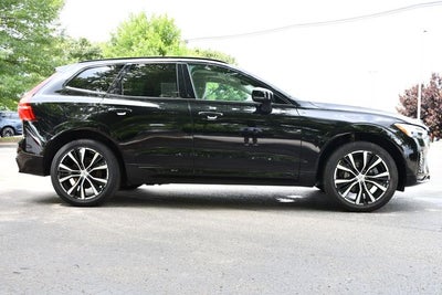 2024 Volvo XC60 B5 Plus Dark Theme