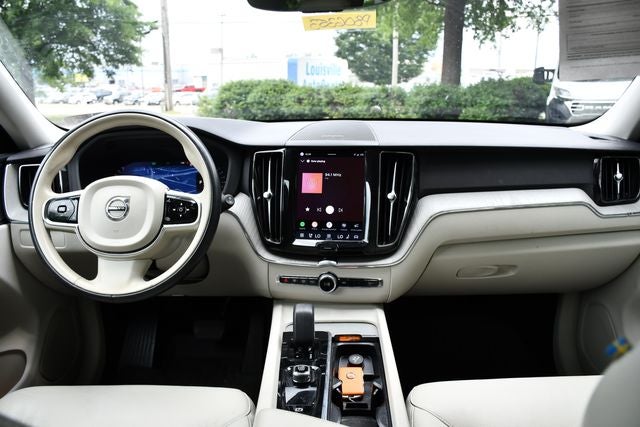 2024 Volvo XC60 B5 Plus Dark Theme