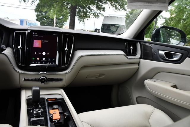 2024 Volvo XC60 B5 Plus Dark Theme