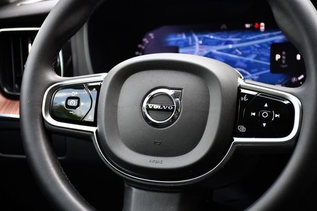 2024 Volvo XC60 B5 Plus Dark Theme