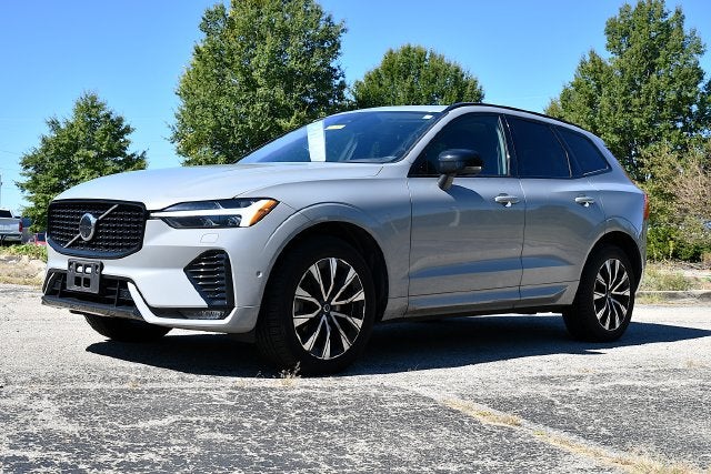 2024 Volvo XC60 B5 Plus Dark Theme