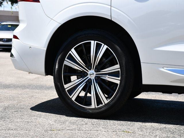 2023 Volvo XC60 B5 Plus Bright Theme