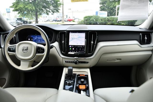 2023 Volvo XC60 B5 Plus Bright Theme