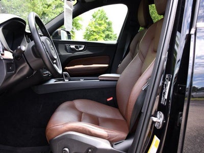 2023 Volvo XC60 B5 Plus Bright Theme