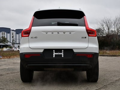 2025 Volvo XC40 B5 Plus Dark Theme