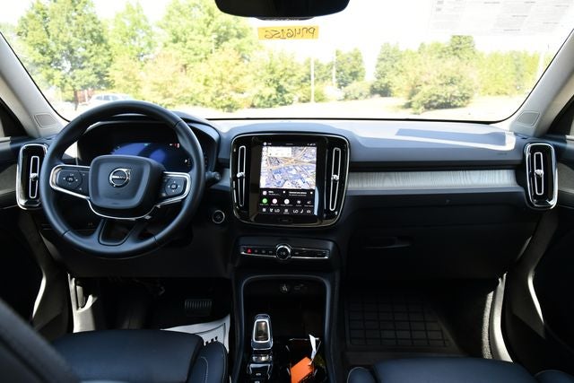 2026 Volvo XC40 B5 Plus