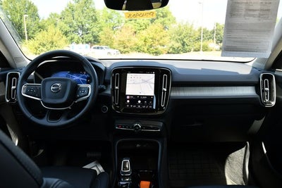 2026 Volvo XC40 B5 Plus