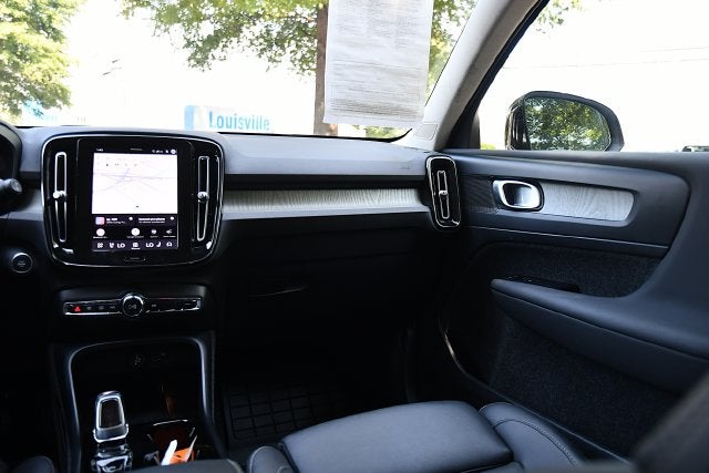 2026 Volvo XC40 B5 Plus