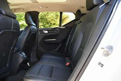 2025 Volvo XC40 B5 Plus Dark Theme