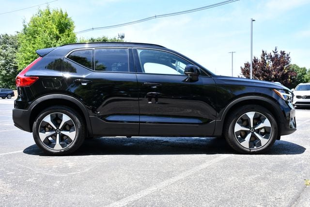 2026 Volvo XC40 B5 Plus