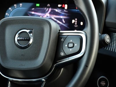 2025 Volvo XC40 B5 Plus Dark Theme