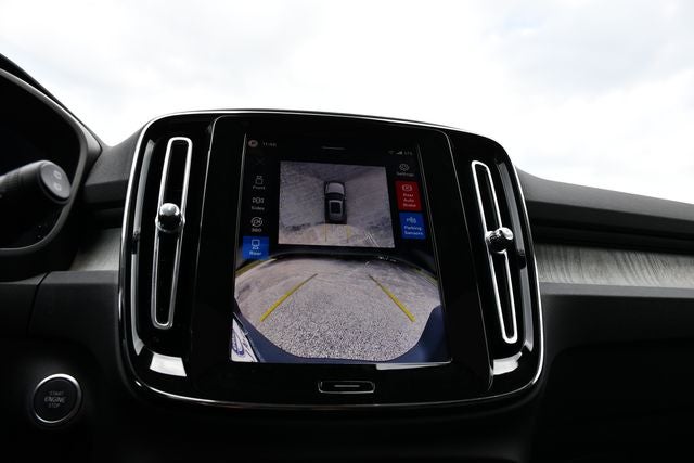 2026 Volvo XC40 B5 Plus