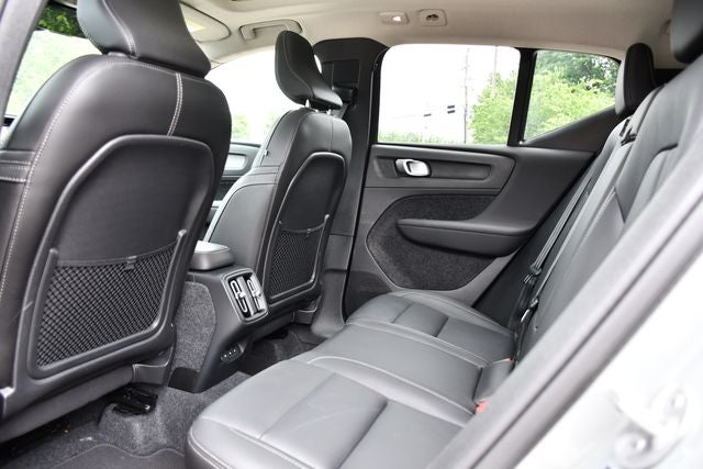 2026 Volvo XC40 B5 Plus