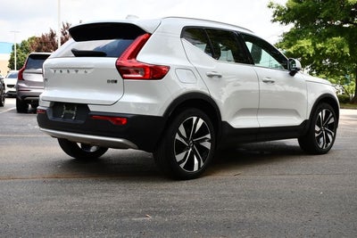 2024 Volvo XC40 B5 Plus Bright Theme
